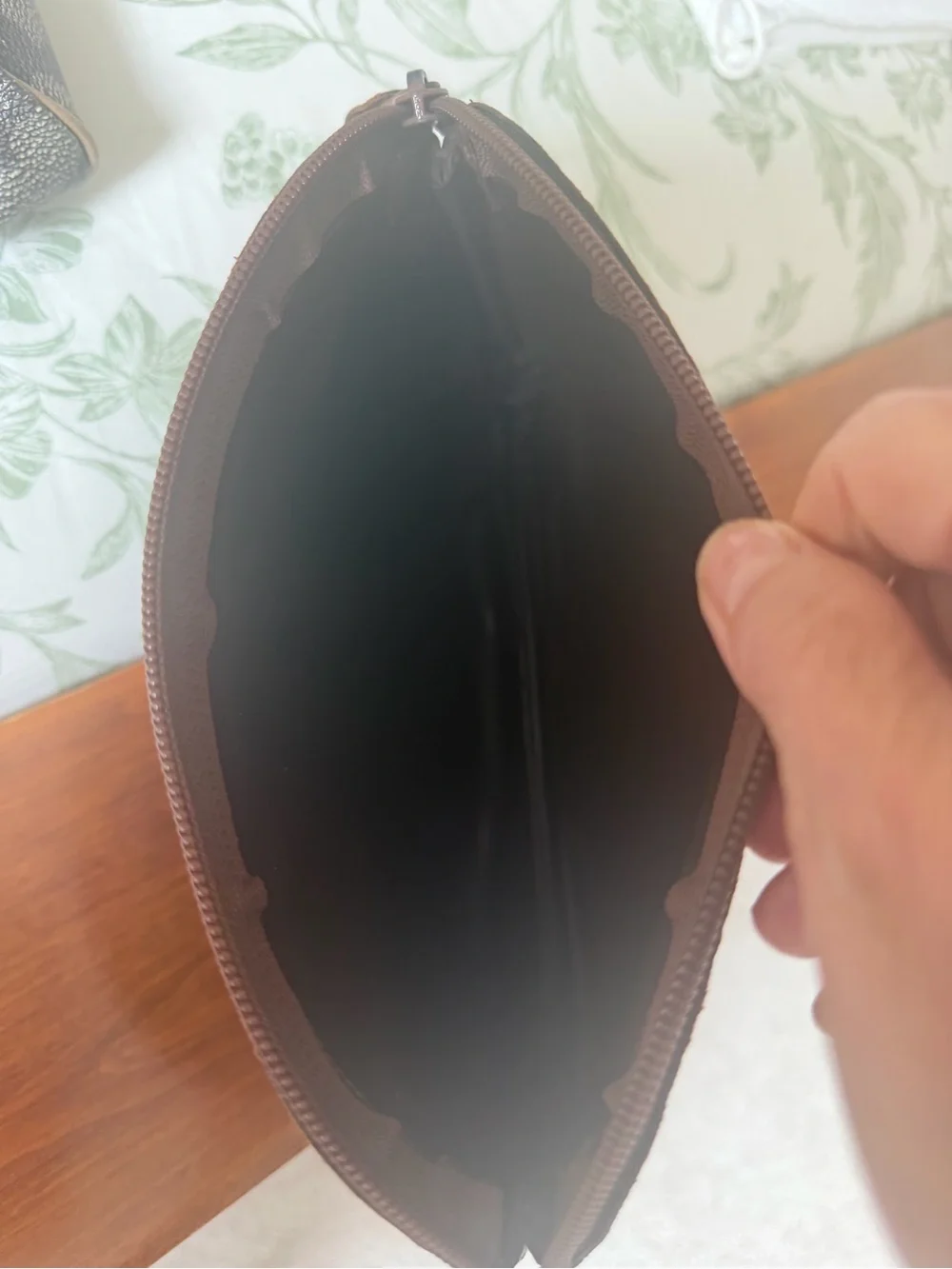 Burberry Nova Check Toiletry/Cosmetic Pouchett with COA